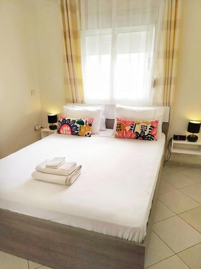 Reta-Inn Martil Beach 外观 照片